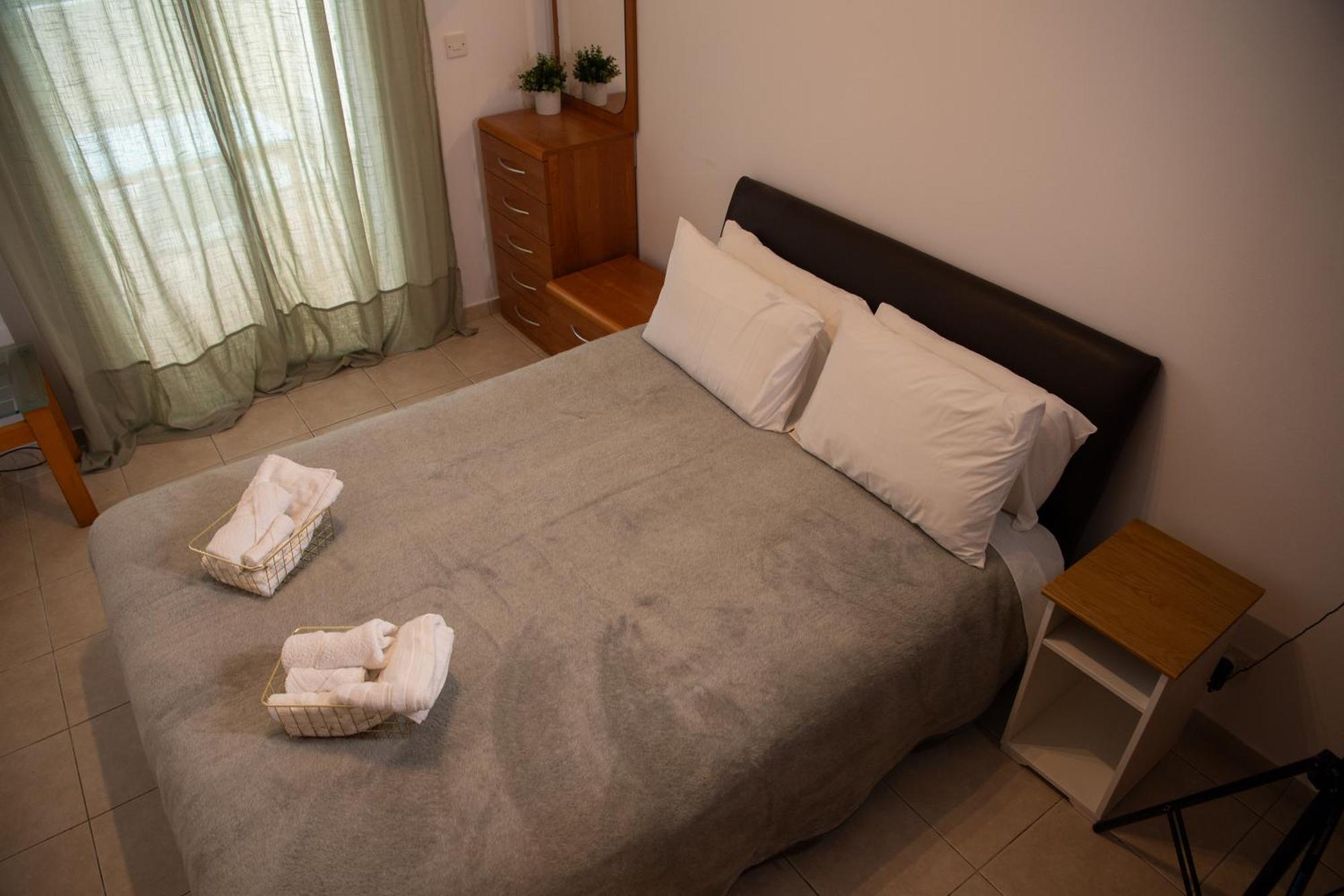 Path Latchi Beachfront Apartments Extérieur photo